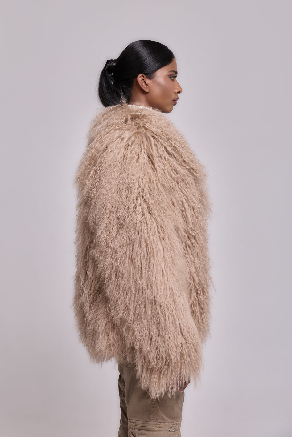 Abrigo de piel de oveja de Mongolia Beige