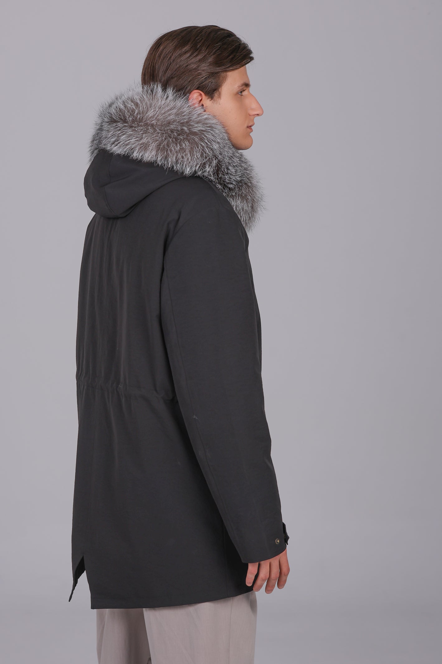 Langer Parka aus wasserdichter Baumwollmischung mit Frostfuchs und Rex-Kaninchen