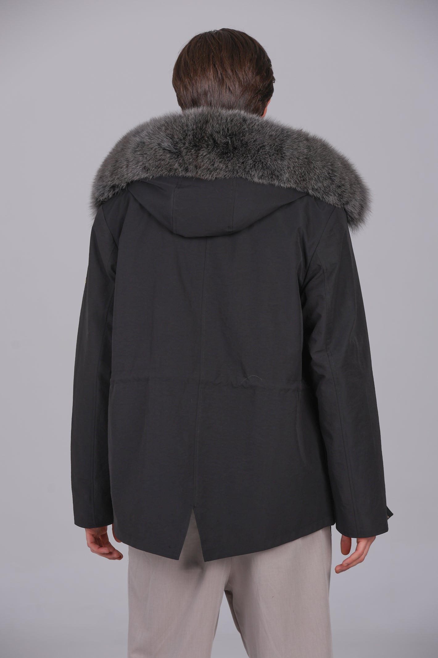 Kurzer Parka aus wasserdichter Fuchs- und Rexkaninchen-Baumwollmischung