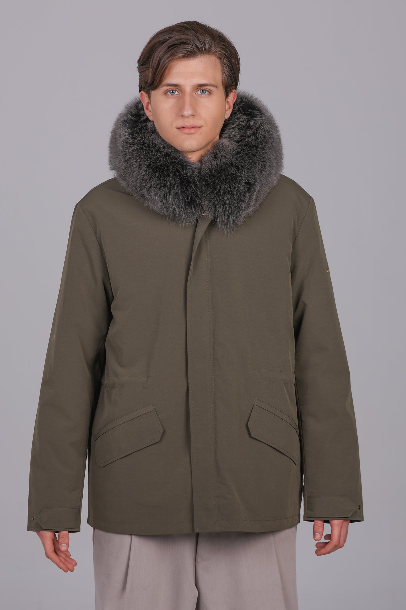 Kurzer Parka aus wasserdichter Fuchs- und Rexkaninchen-Baumwollmischung