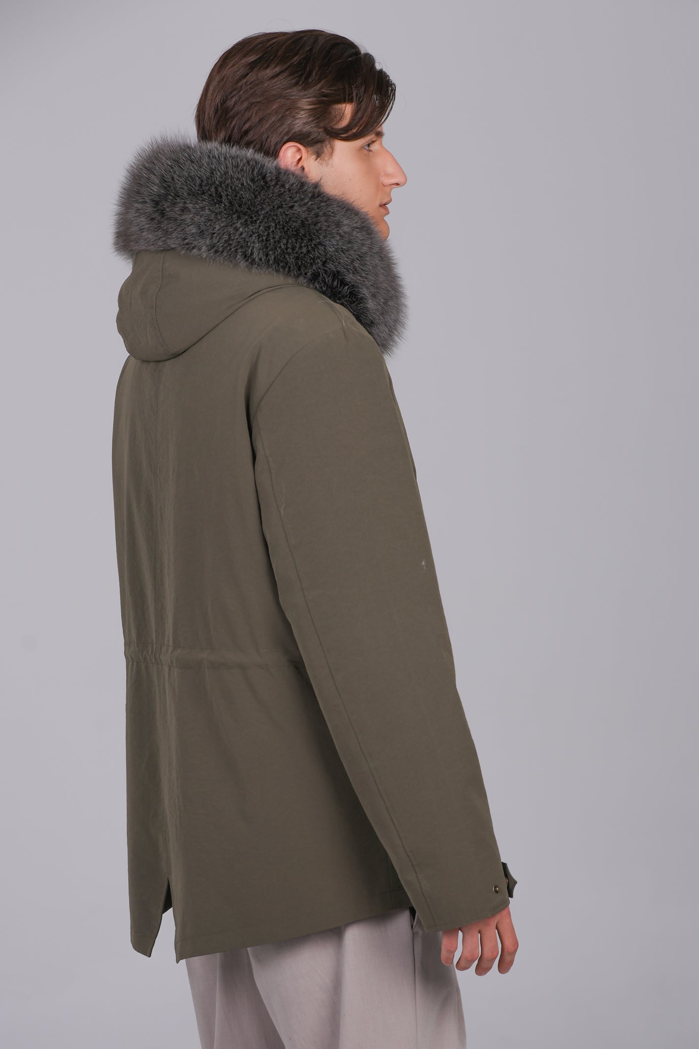 Kurzer Parka aus wasserdichter Fuchs- und Rexkaninchen-Baumwollmischung