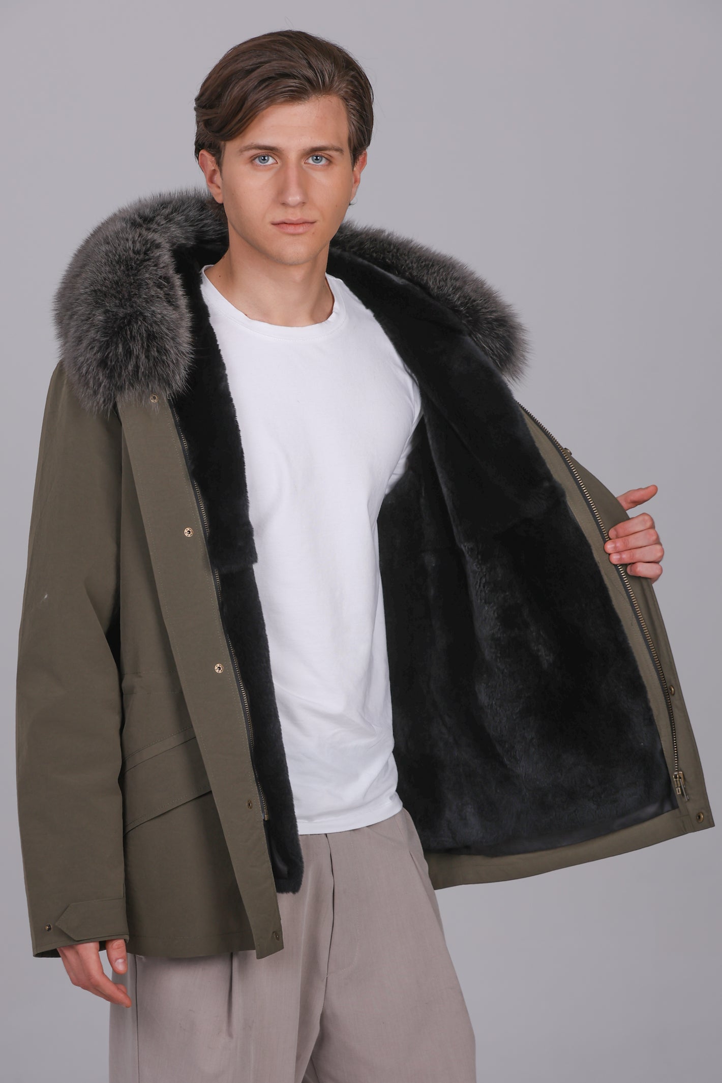 Kurzer Parka aus wasserdichter Fuchs- und Rexkaninchen-Baumwollmischung